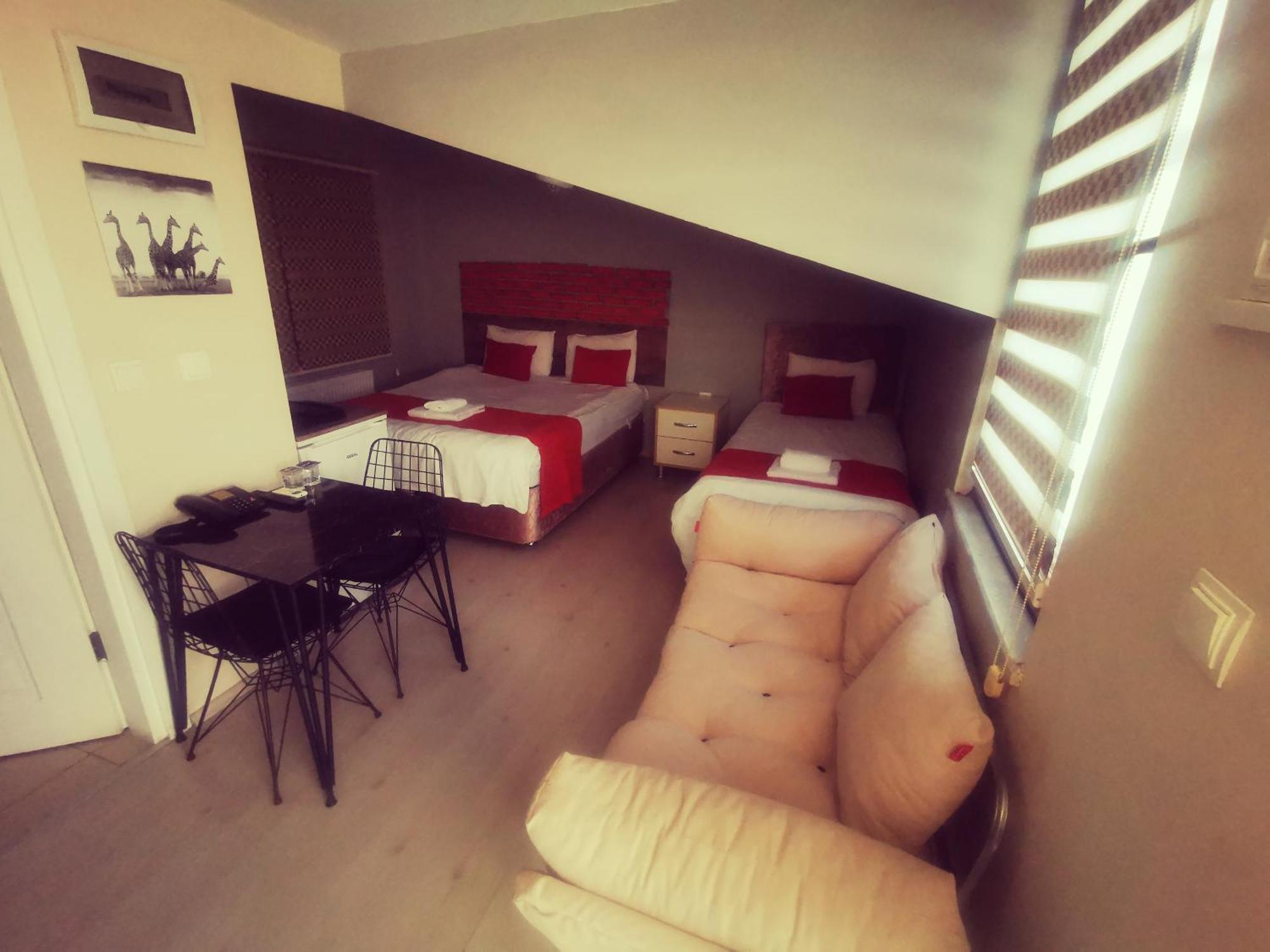 Hotel Ador Troia 3*