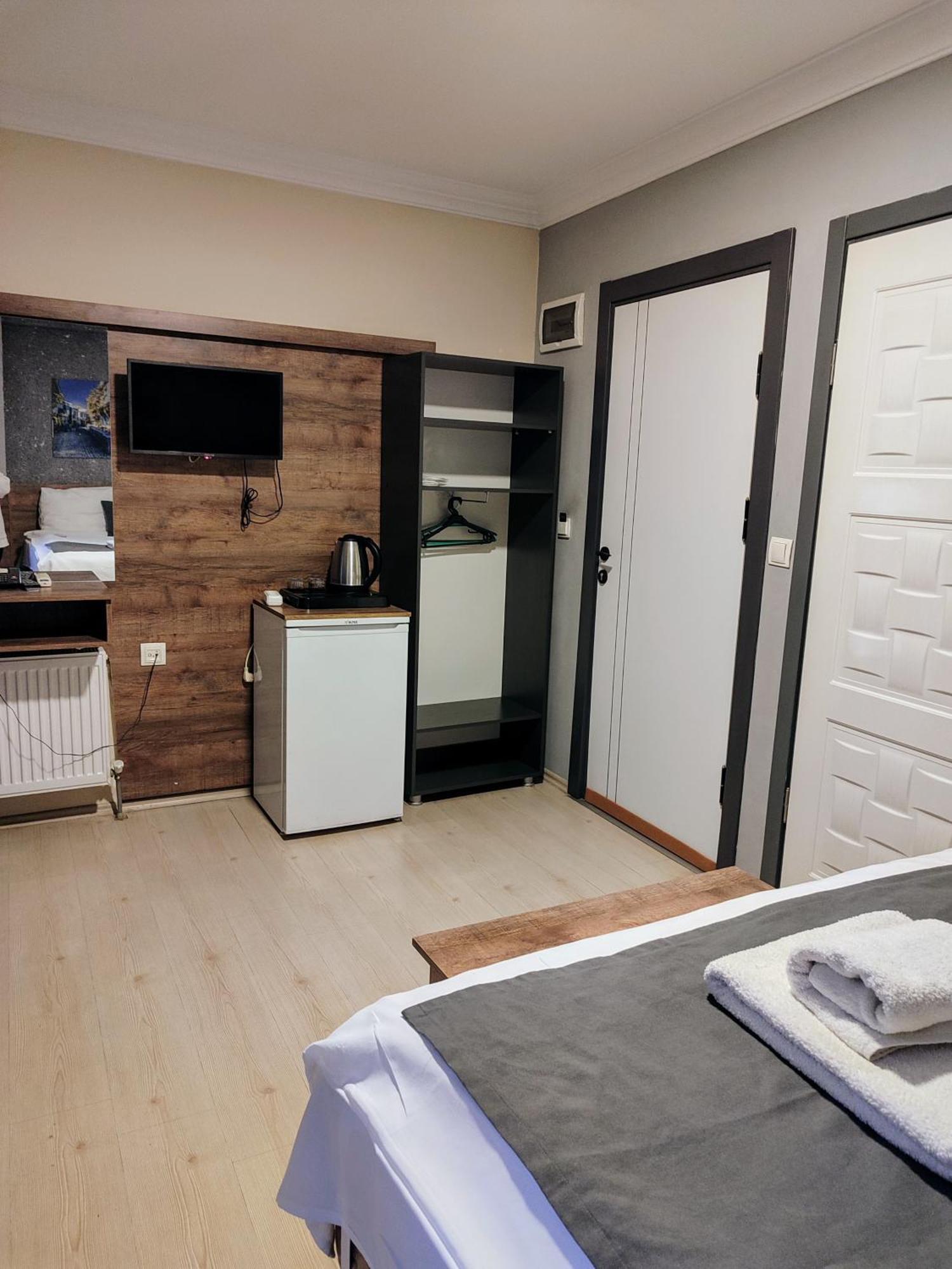 Ador Troia Hotel 3*